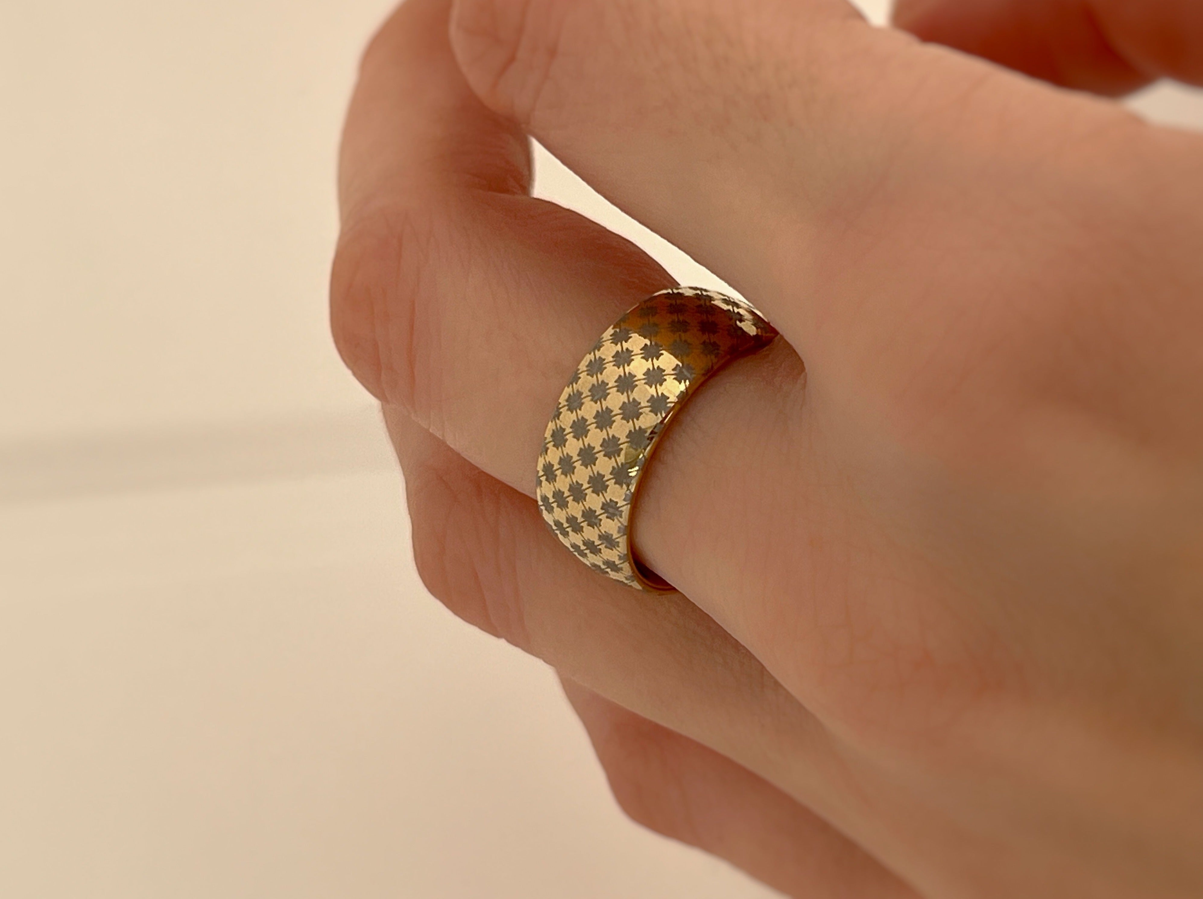 Highly polished Yellow gold tungsten ring with unique elegant white engraving of cross or star like ornamental engraving, elegant geometric pattern, premium high detail pattern. An ideal elegant gift for travellers and adventurers. Premium anniversary wedding band for special occasion or engagement. Luxury promise ring for friend, girlfriend, mother, mom or granny. Ideal original personalized present for her and him