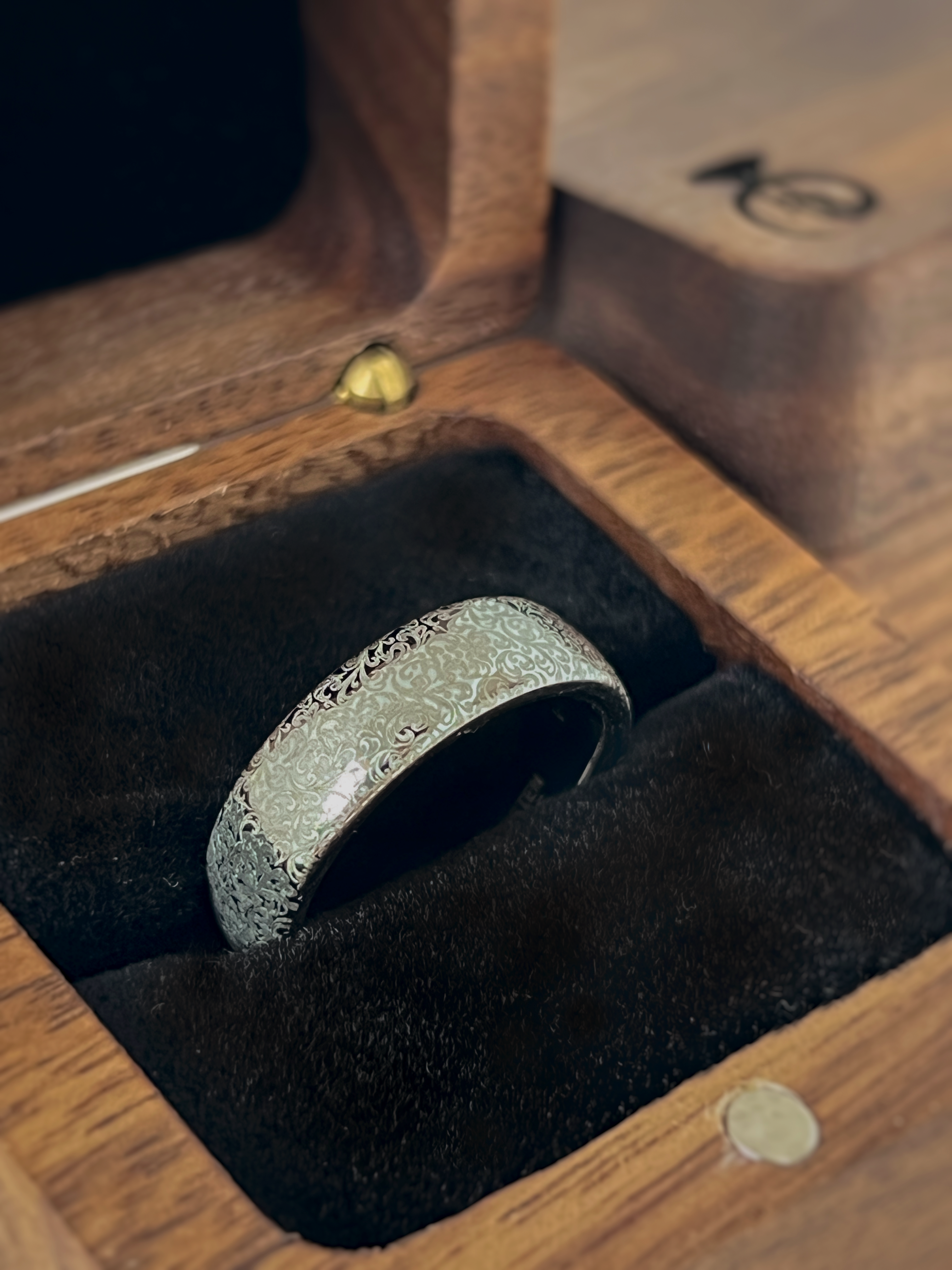 Baroque Elegance | White Gold Tungsten Ring
