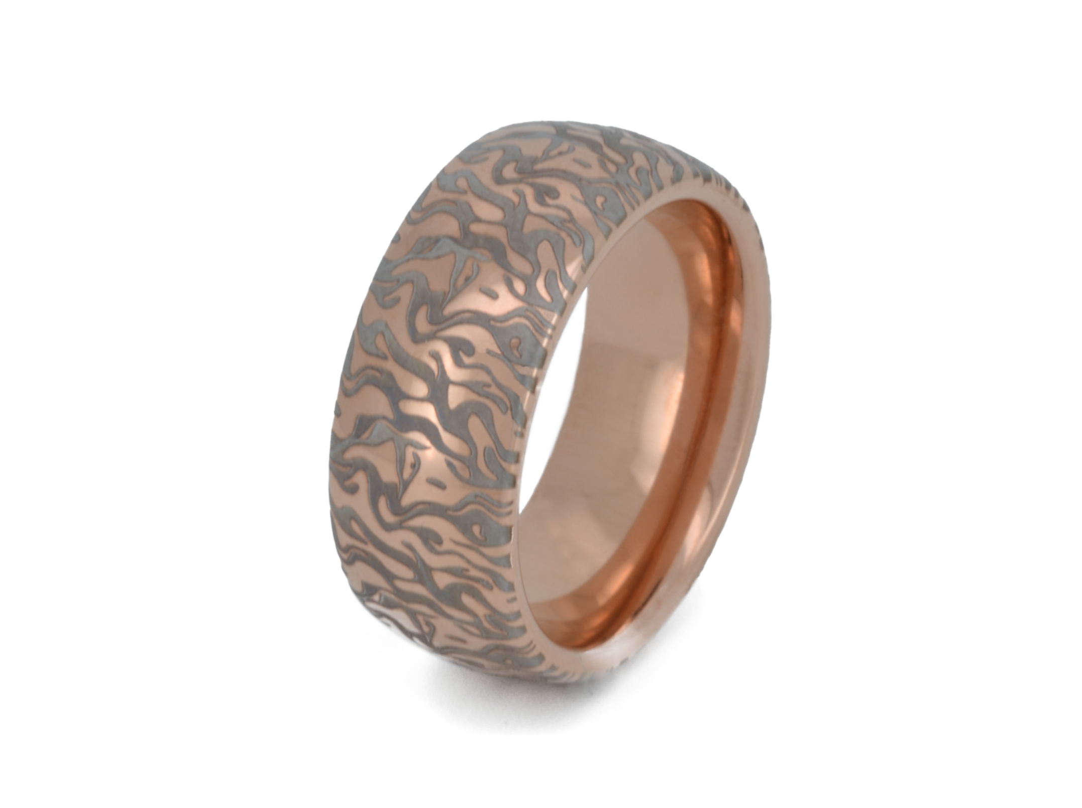 Elegant rose gold tungsten ring with unique nature inspired abstract fluidic artistic engraving, water liquid like pattern. Luxury anniversary wedding band for special occasion or engagement. Luxury promise ring for friend, girlfriend, mother, mom or granny. Ideal original personalized present for her and him.