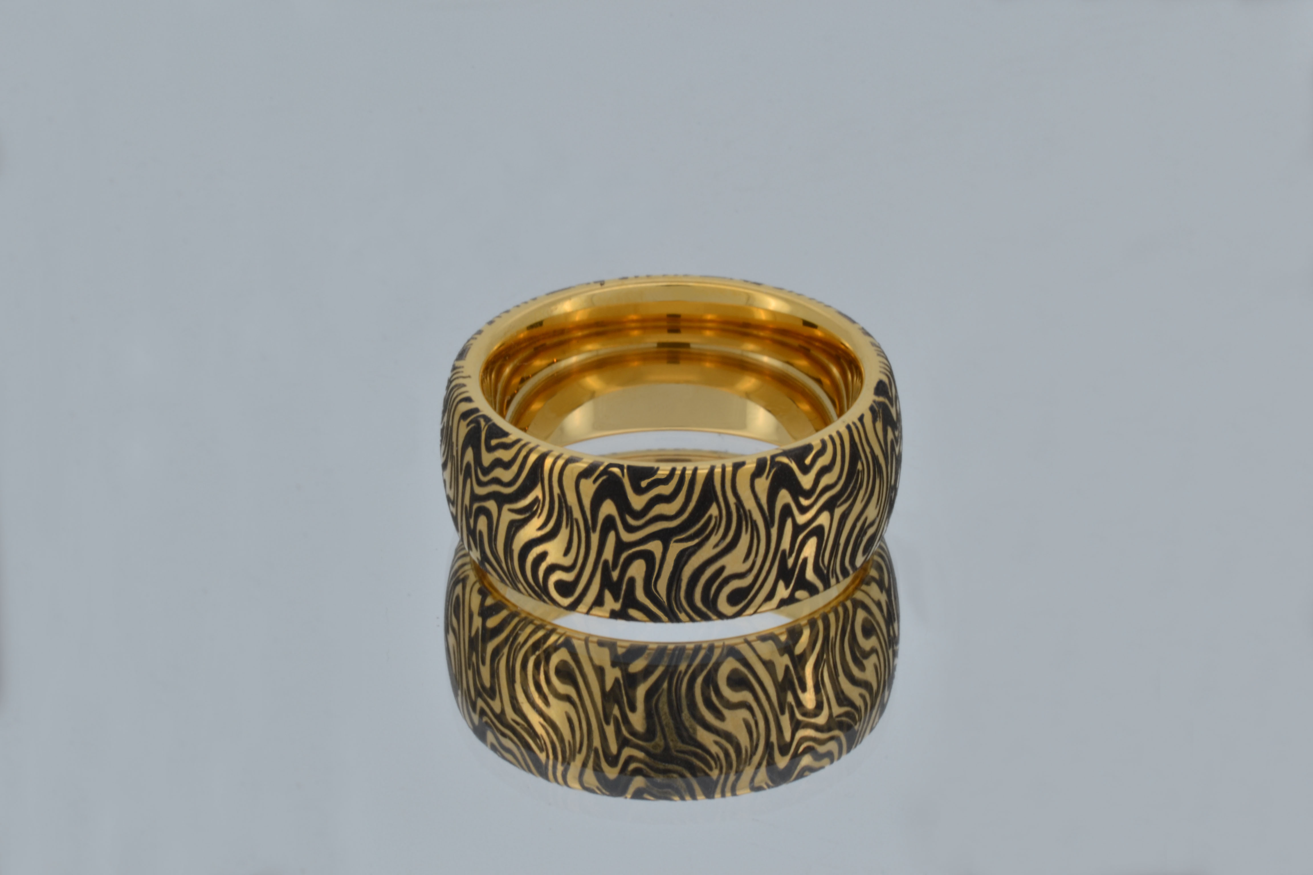 Goldener Mokume Majestät | Goldener Wolframring