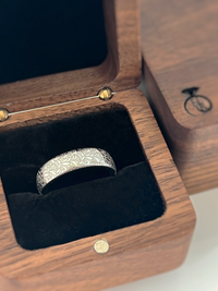 Rêverie Florale | Bague en tungstène en or blanc