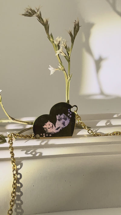Video preview of the Custom Holographic Heart Bracelet showing the surface detail as the item moves.